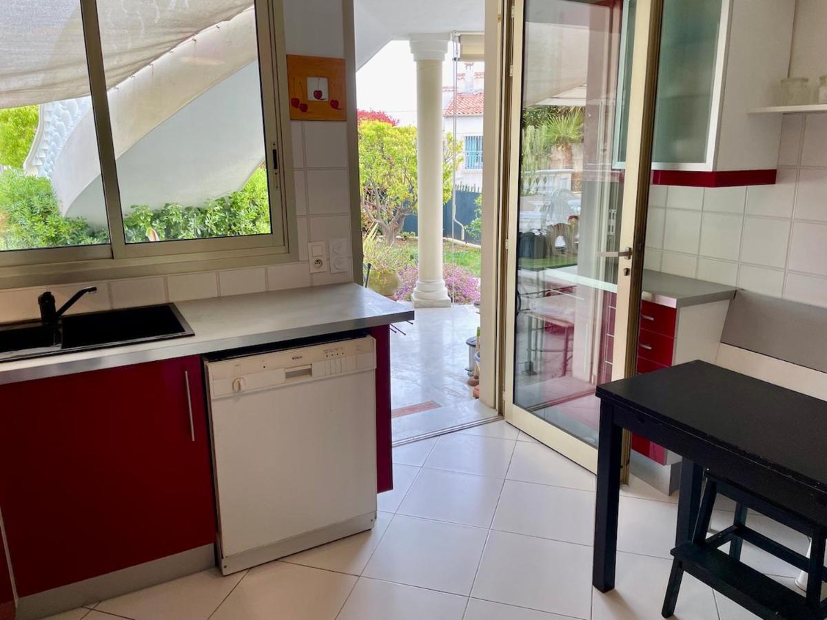 Rez De Jardin De 65M2 Dans Villa A Ница Екстериор снимка